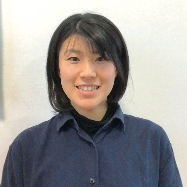 里中 靖子さんの写真