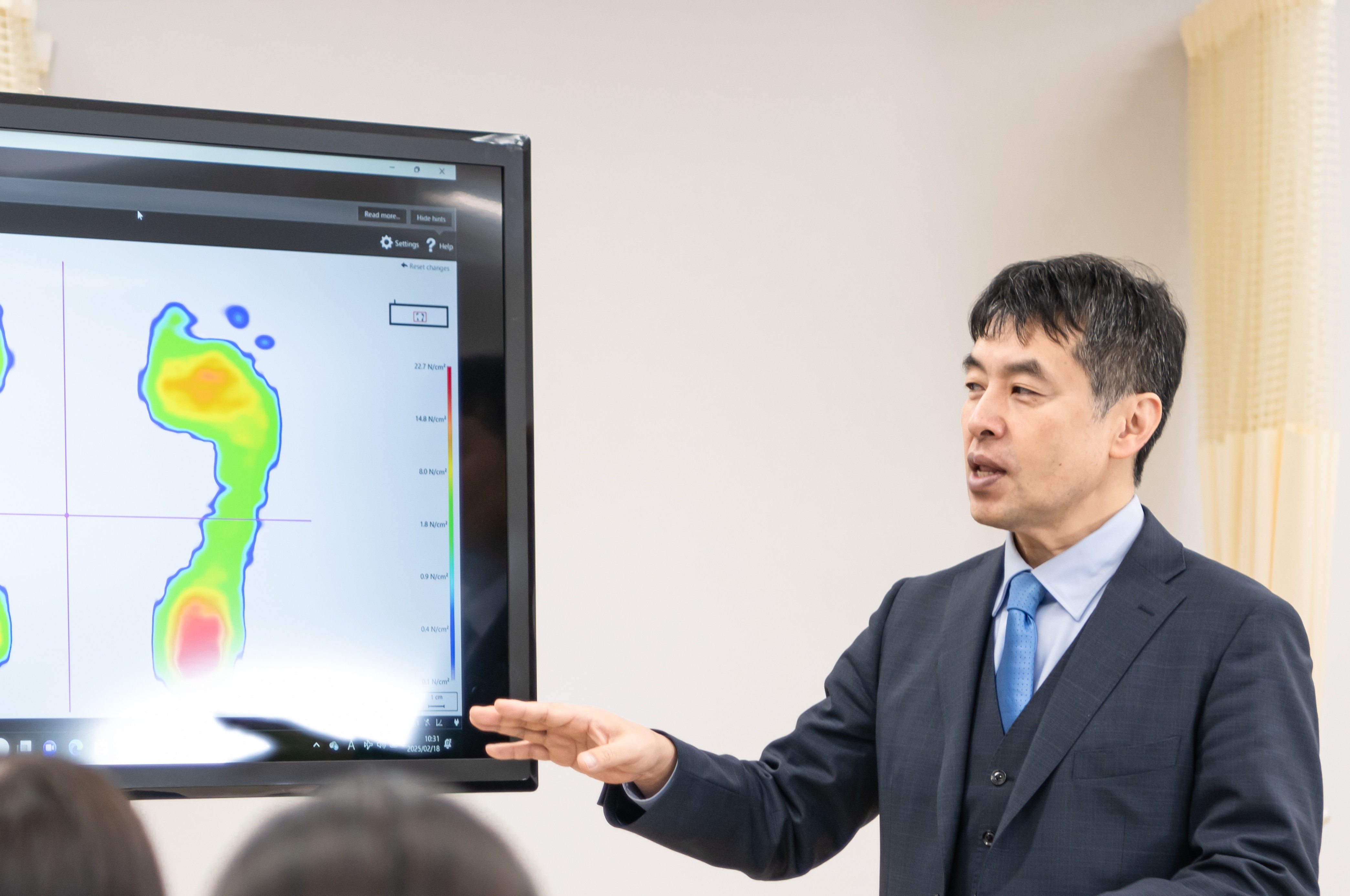 下山先生が授業する様子