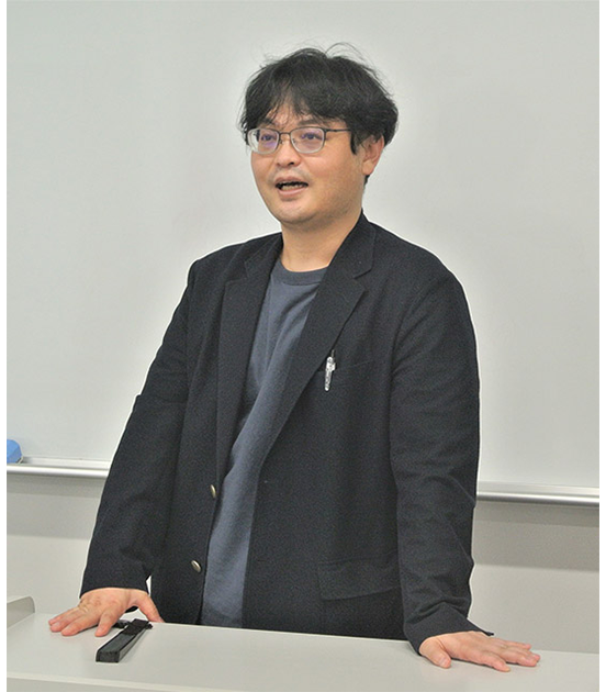 山﨑健太 専任講師の写真